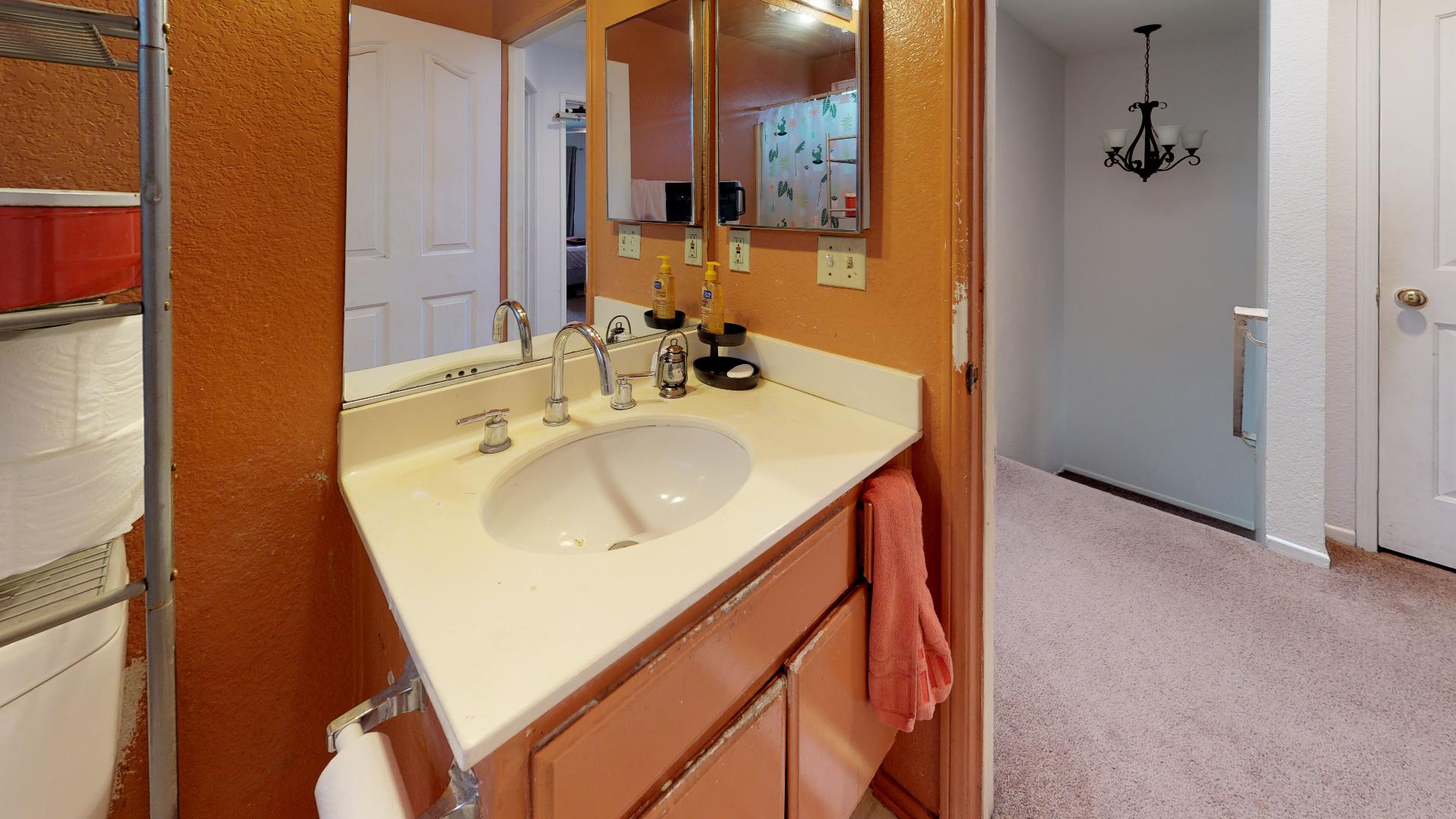 4241-Lennox-Blvd-Unit-B-Bathroom